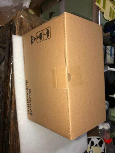 1Pcs New  22B-D2P3N104