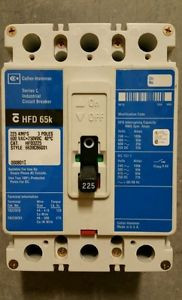 CUTLER HAMMER HFD3225 225A 3P 225 AMP 3 POLE CIRCUIT BREAKER USED