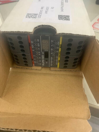 1Pc New     Pluto B20 V2 2Tla020070R4600 24Vdc
