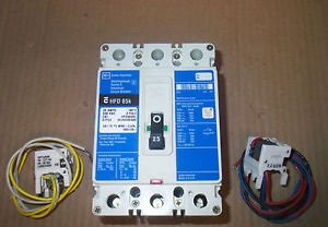 CUTLER HAMMER HFD HFD3025L 3 POLE 25 AMP BREAKER BLUE SHUNT AUXILIARY TRIP