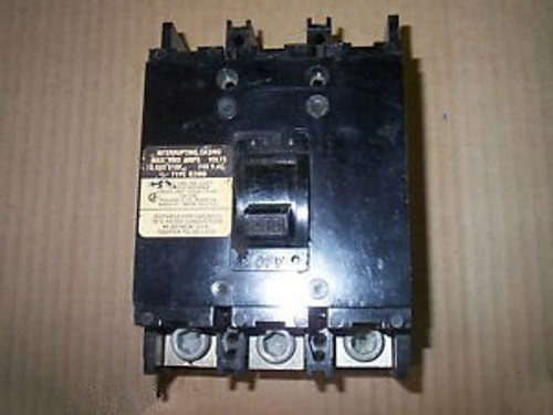 Square D Q2MB Q2M-3200-MB 200 amp 240v 3 pole Circuit Breaker chipped