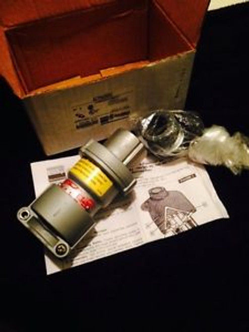 New APPLETON ACP3023BC ALUMINUM 30 AMP POWETITE CLAMPING RING PLUG New APPLETON ACP3023BC ALUMINUM 30 AMP POWETITE CLAMPING RING PLUG