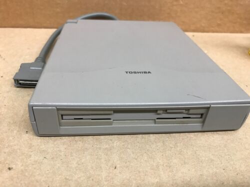 Toshiba Pa2653U Mkz0801A External Floppy Drive With Cable For Toshiba Laptops