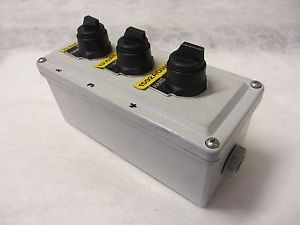 Square D 9001-SKY327-SP  3-Position H-O-A Selector Switch Station