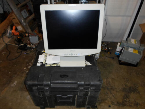 Sony Lmd-2140Md Medical Grade Lcd Monitor W/ Cables/Cd & Case  Used & Tested