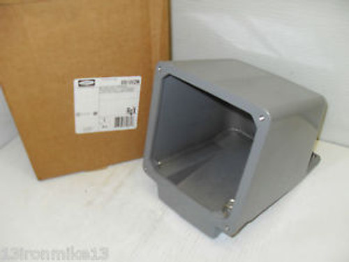 New Hubbell Bb1002W 100-Amp Pin&Sleeve Receptacle Back Box 100A/125A 2 Npt