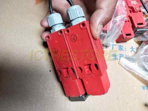 1Pc Used Good Iec 60947-5-1 En 1088 Dhl Or Fedex