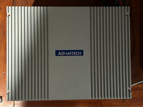 Advantech Uno-3072 Uno-3072-P12Ce Automation Computer Used