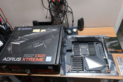 Gigabyte C621 Aorus Xtreme Lga 3647 Intel C621 Sata 6Gb/S Eatx Motherboard