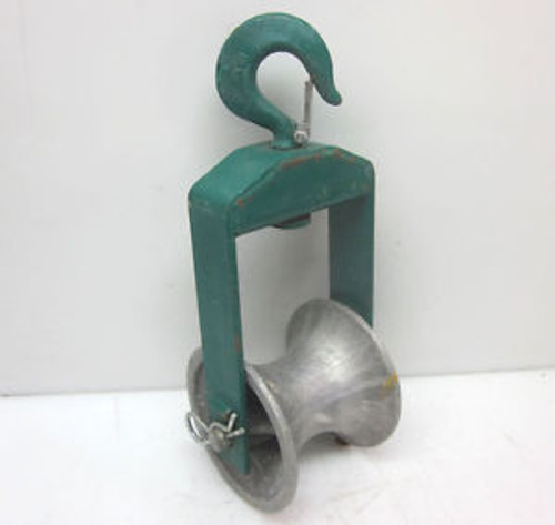 GreenLee 650 6 Hook-Type Cable Sheave Puller Pulley  4000 lb Cap.