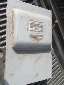 Vintage Trumbull Electric 100AMP Panel #23423 4SN 3PH 3Pole 240AC Fuse Switch