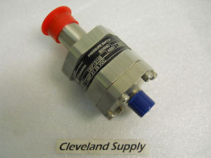 ITT INDUSTRIES 130P1S108 ADJUSTABLE PRESSURE SWITCH NEW CONDITION IN PACKAGE