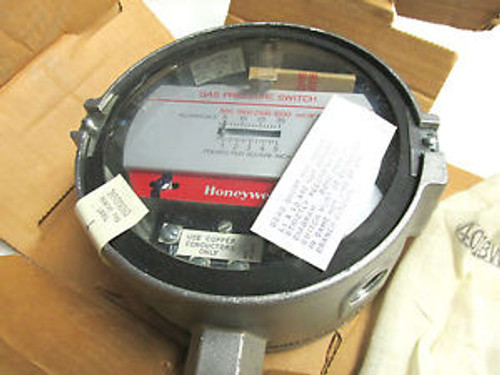 Nib Honeywell Gas/Air Press. Switch Range 1/2 - 5 Psig Cat# C437F 1052 .. Wl-177