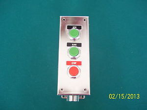 ONE - NEW - STAINLESS PUSH BUTTON STATION NEMA 4X GENERAL ELECTRIC CR104PES13