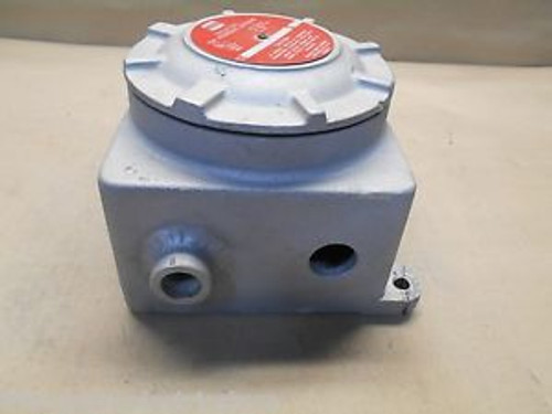 CROUSE HHINDS GUB01 10 010SA JUNCTION BOX WITH 1/2 HUB ON RIGHT AND 3/4 KO LEFT