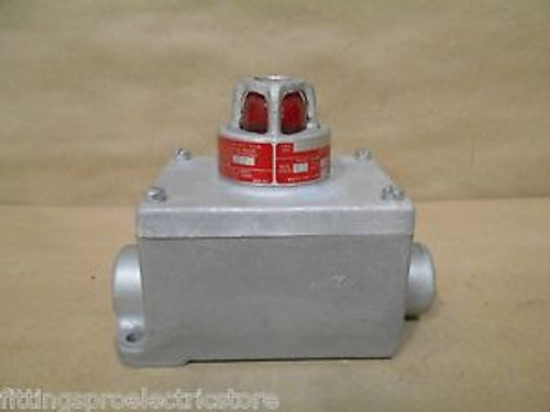 CROUSE HINDS EFSC2524 J1 SA 1 FEED THRU EXPLOSION PROOF PILOT LIGHT RED
