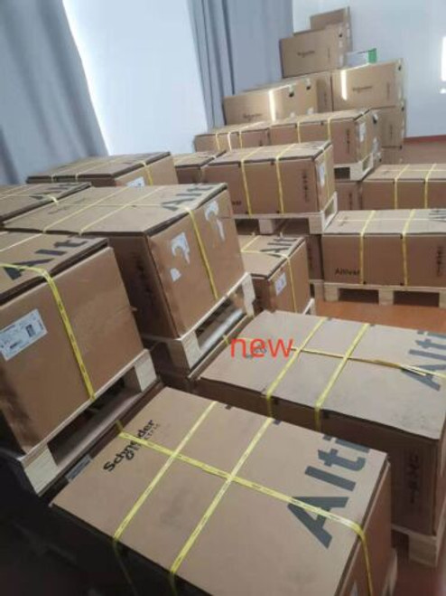 1Pc For New Mt32H1 6.0A Fixed Circuit Breaker 3P/3200A By Fedex Or Dhl