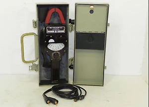 BRUNO - New York, ME-79/USM-33 MULTIMETER 50-1000CPS + TEST LEAD & STEEL CASE