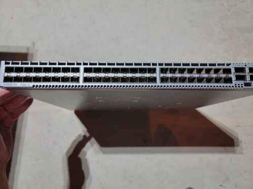 Arista Dcs-7050S-64 7050S-64 7050S 48-Port 10G Sfp+ 4X Qsfp+ Ethernet Switch