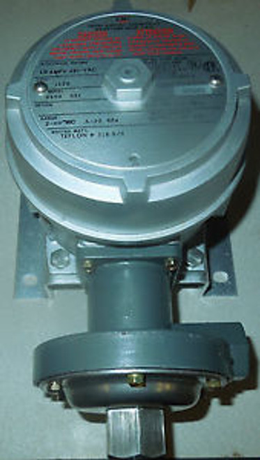 United Electric, Pressure Switch, J120-551, Explosion Proof,