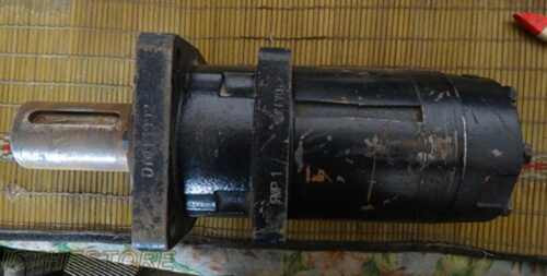 Good Hydraulic Drive Motor Dt013992 By Fedex Or Dhl