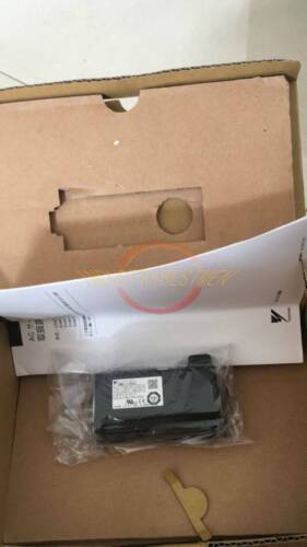 1Pc Yaskawa Sgmas-A5Aba-Te11 Ac Servo Motor 50W 200V 0.66A 3000Rpm