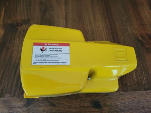 Square D 9002Aw124 Momentary Action Heavy Duty Foot Switch New