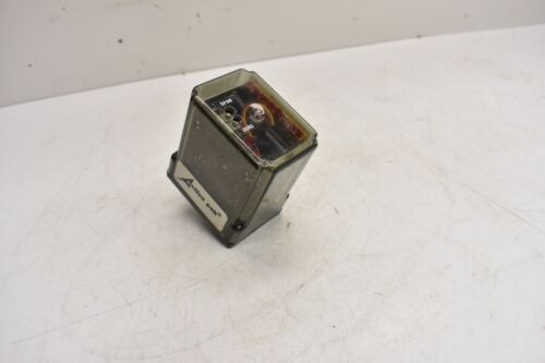 Action Instruments 4150-164 Relay In: K, 0-2000F Out: 4-20Madc 120Vac Action Pak