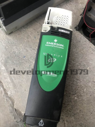 1Pcs  Emerson Inverter Sp1201 Used