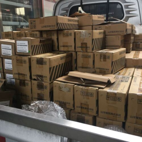 Sanyo Servo Motor R2Aa06040Fxh00W New