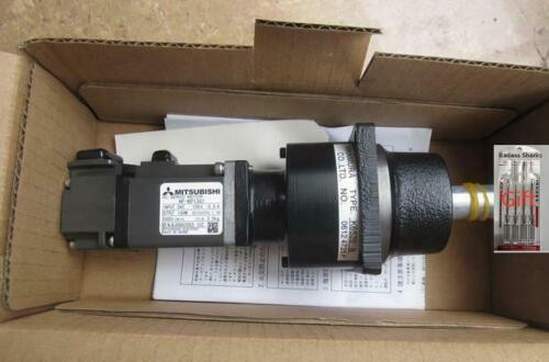1Pcs Mitsubishi Servo Motor Hf-Kp13G1 New In Box