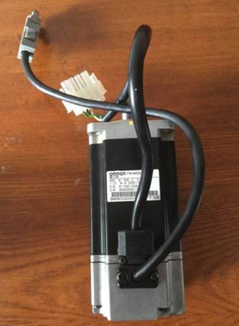 1Pcs Used 100% Test Omron Servo Motor R7M-A40030