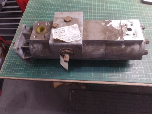 Genuine Trojan O&K 10211685900 Triple Pump Assembly, Terex 10-211685900, N.O.S Genuine Trojan O&K 10211685900 Triple Pump Assembly, Terex 10-211685900, N.O.S