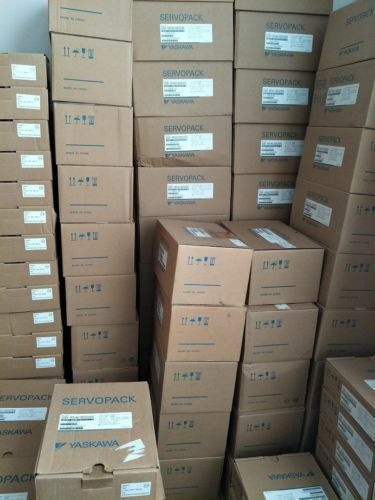 New Yaskawa Sgdb-10Adm