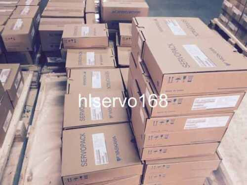 1Pcs New Yaskawa Ac Servo Motor Sgmah-01Aba61