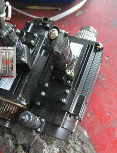 1Pcs Used 100% Test Yasukawa Servo Motor Sgmsv-15A3A2C