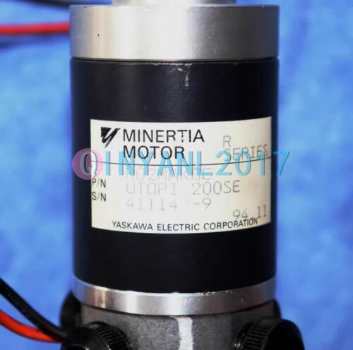 1Pcs Used Yaskawa Mechanical Arm Motor  R02Sak0E Utopi-200Se