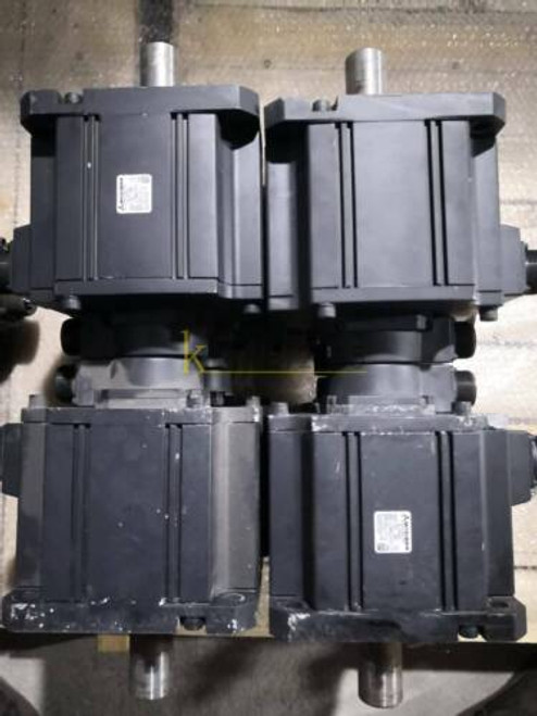 One Mitsubishi J2S Used Hc-Sfs352K Key Shaft Ac Servo Motor 3.5Kw