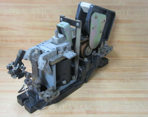 Square D 7004-Mg01 D.C. Contactor 7004Mg01