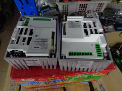 1Pcs Used 100% Test Lenze Drive E82Mv751_4B001  Fdl013