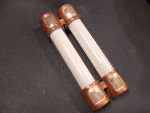 NEW General Electric 6193406G17 Double Barrel Fuse EJ0-1 125E Amp Rating