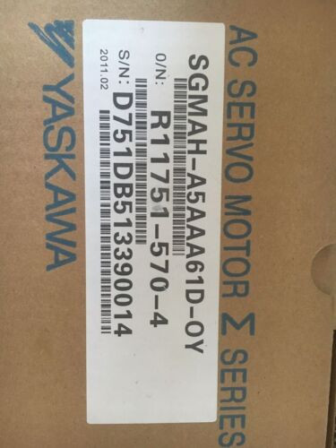 1Pcs New In Box Yaskawa Motor Sgmah-05Aaa61D-Oy New