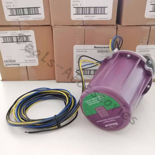 New In Box Honeywell C7012A1152 Uv Flame Detector C7012A 1152 1Pcs