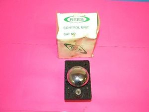 Rees 02912-001 Heavy Duty Palm Pushbutton 600Vac, 250Vdc Max