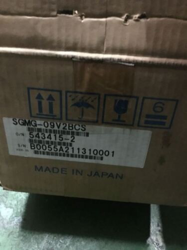 Yaskawa Servo Motor Sgmg-09V2Bcs New