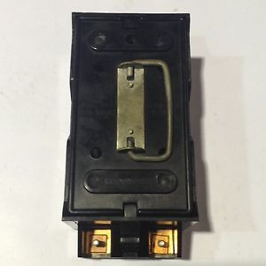 8056 Wadsworth Pull-Out Unit Base And Lid 100A 240V