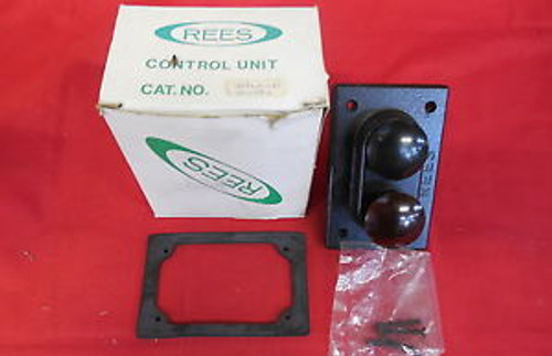 Rees 02712-032  Control Pushbutton  3B3