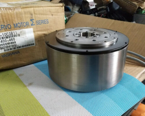 1Pcs Yaskawa Servo Motor Sgmcs-10C3B11 New