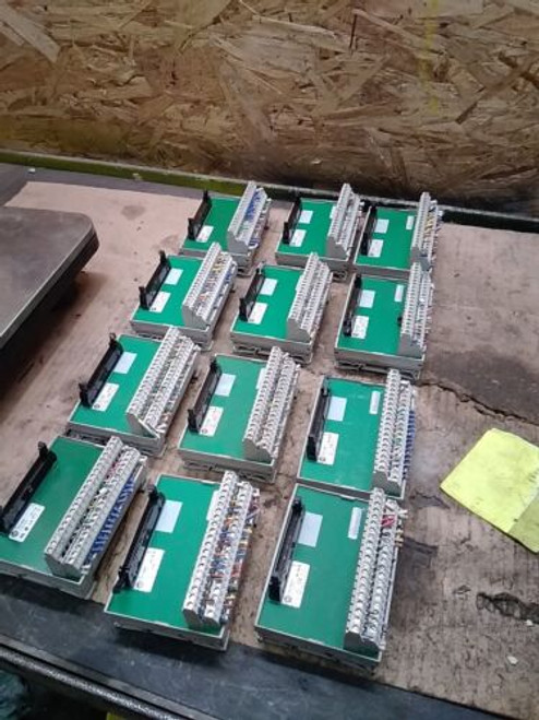 Allen Bradley 1492-Ifm40F Lot Of 12
