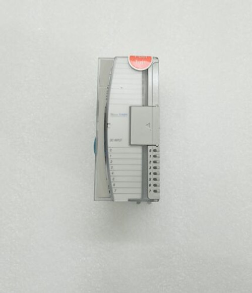 Allen-Bradley 1762-Iq8 Micrologix Ser A Rev D Sink / Source Input Module